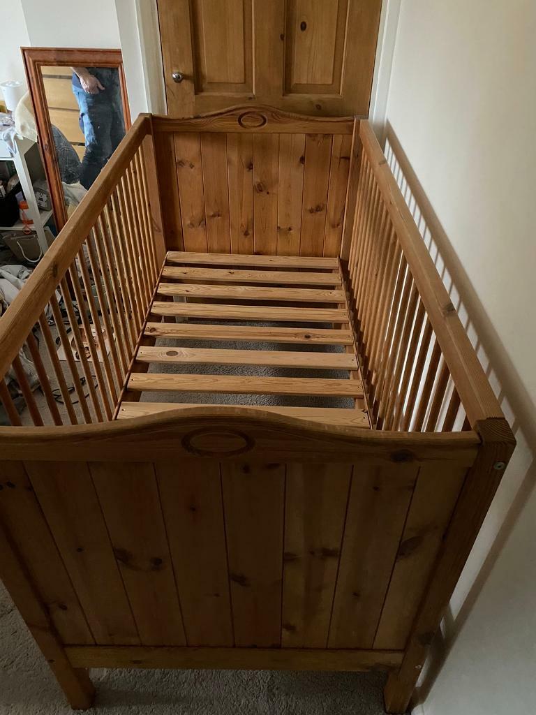 wooden cot second hand